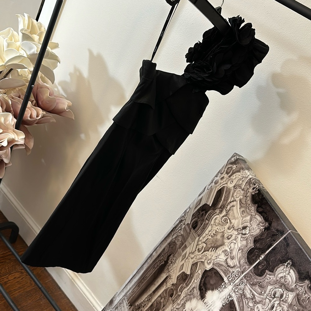 Black one shoulder ruffle flower mini dress